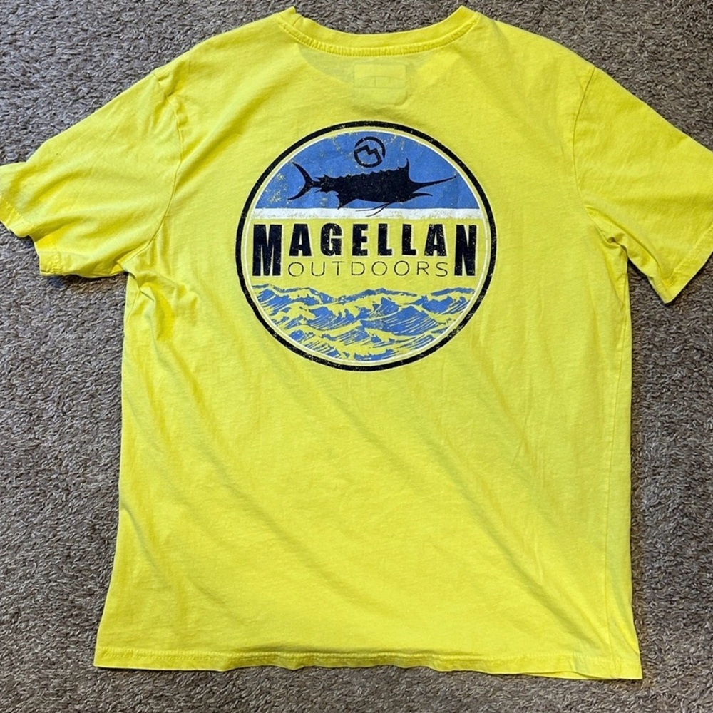 Magellan Outdoors Yellow Graphic Short Sleeve Tee